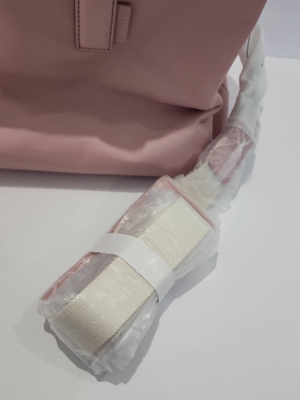 Away The Everywhere Weekender Bag (NWOT) - Picture 3 of 10